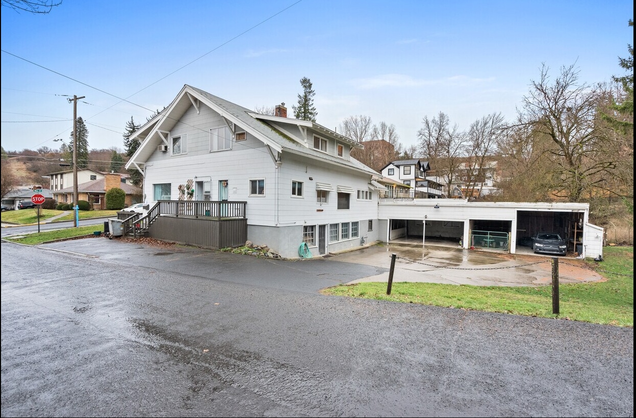 1002 S Mill St, Colfax, WA for Sale