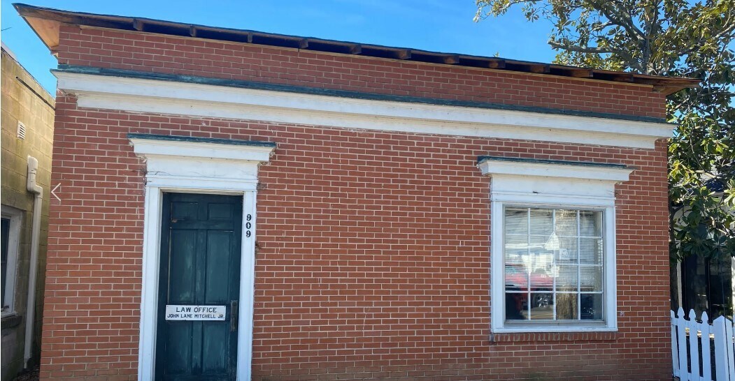 909 Main St West Point, VA 23181 Office Property for Sale on