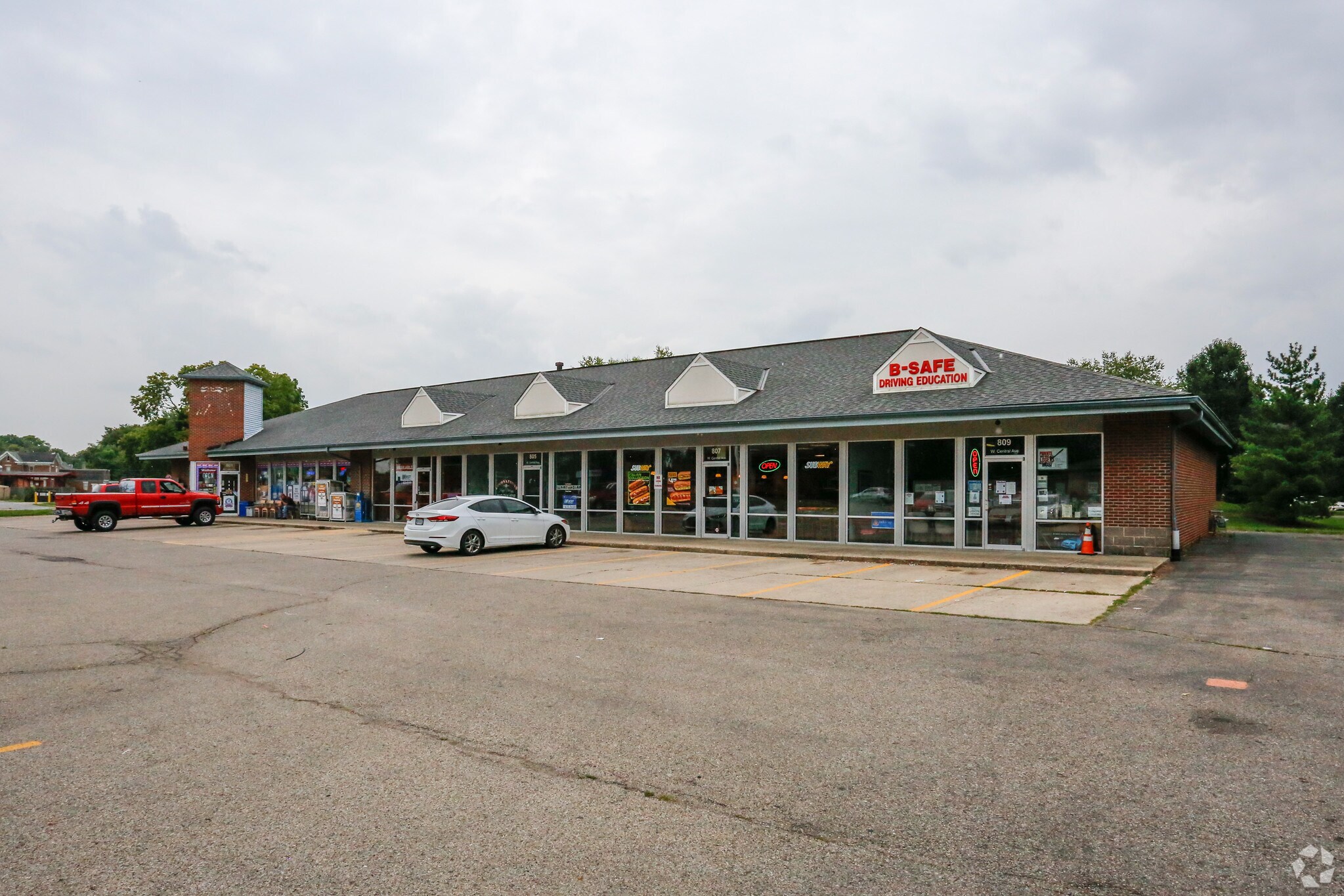 801-809 W Central Ave, Carlisle, OH for Rent
