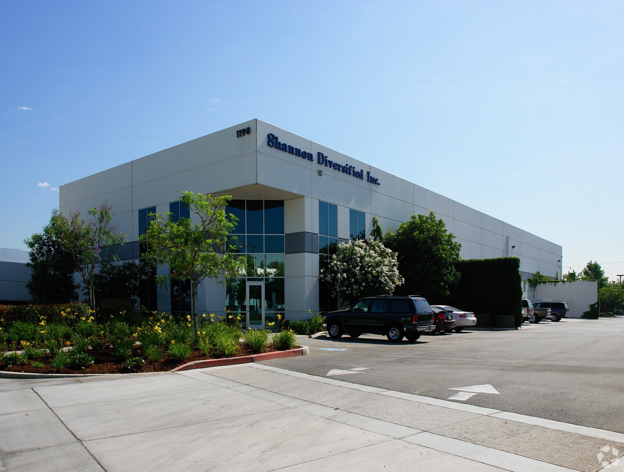 1190 N Del Rio Pl, Ontario, CA for Sale