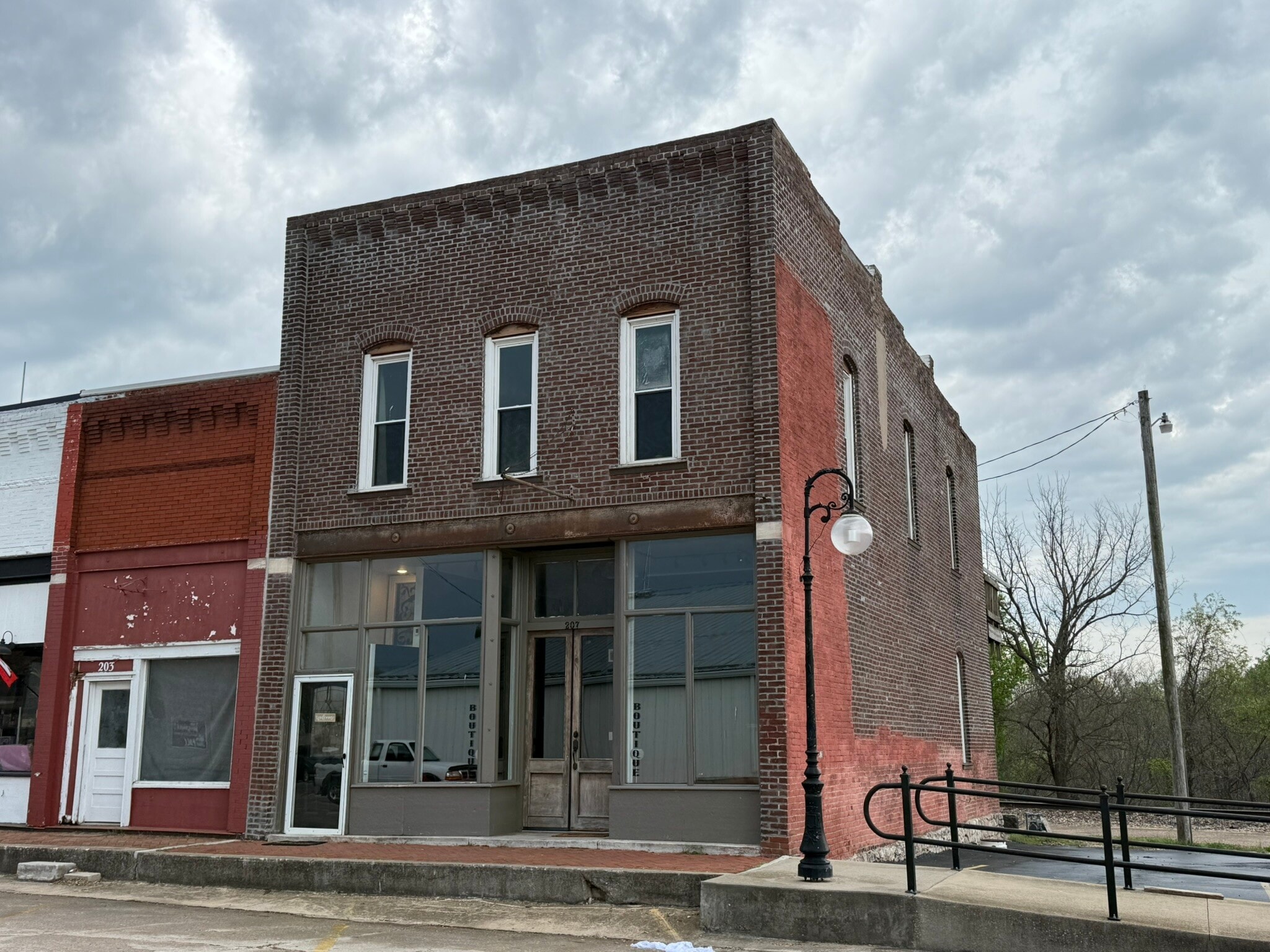 207 W Main St, Ash Grove, MO for Sale