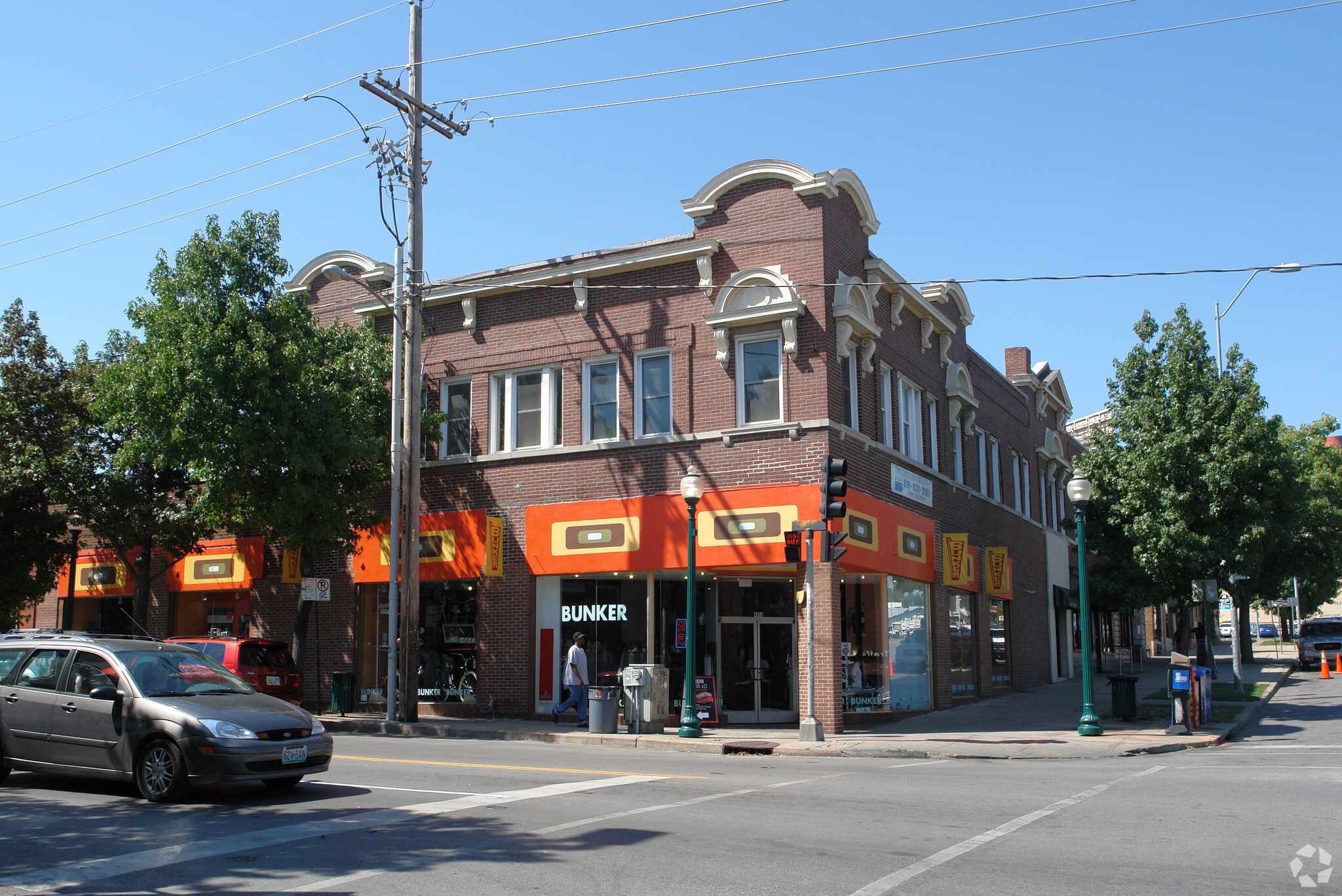 4048-4056 Broadway Blvd, Kansas City, MO for Rent