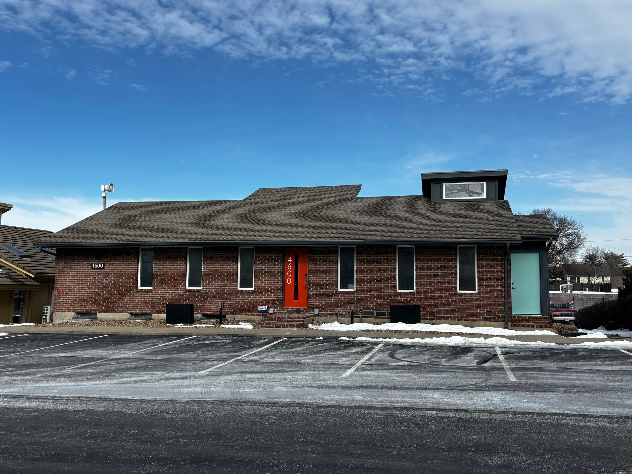 4600 W 90th Ter, Prairie Village, KS for Rent