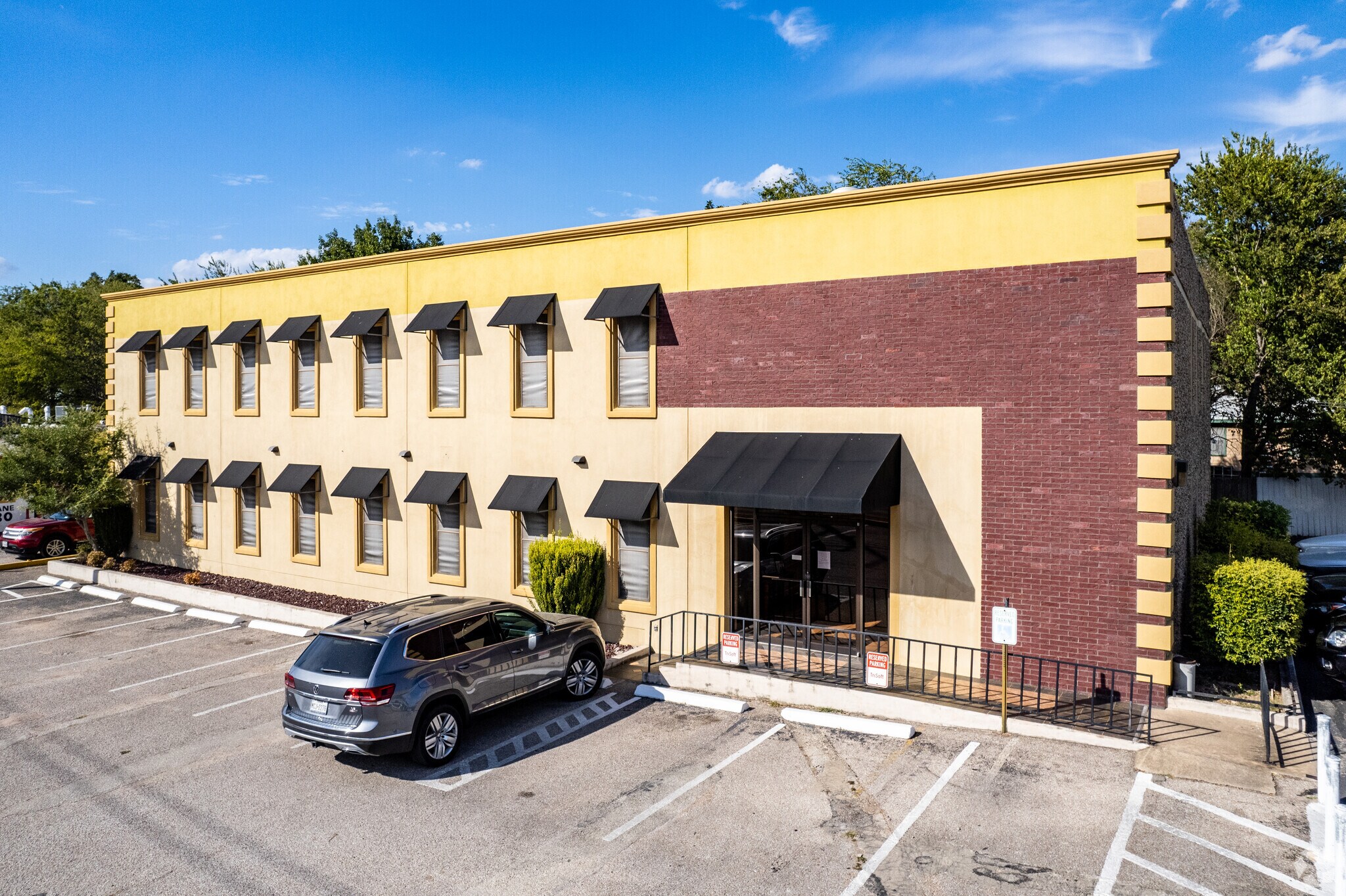 1300 W Koenig Ln, Austin, TX for Rent