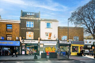 London, LND Storefront - 220 Bethnal Green Rd
