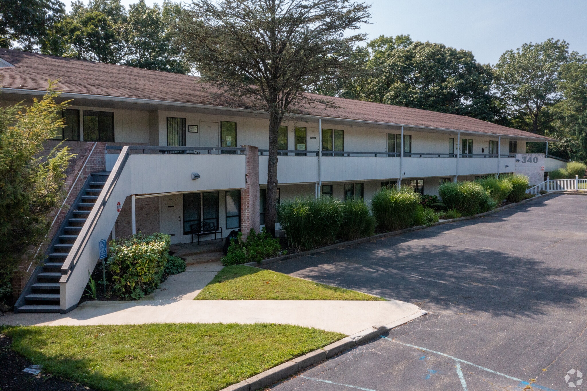 340 Veterans Memorial Hwy, Commack, NY for Rent