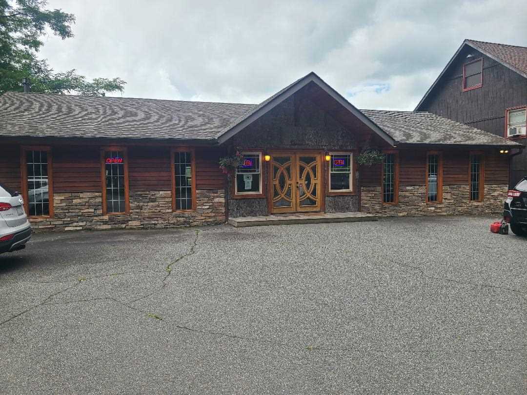 2780 Tynecastle Hwy, Banner Elk, NC for Rent