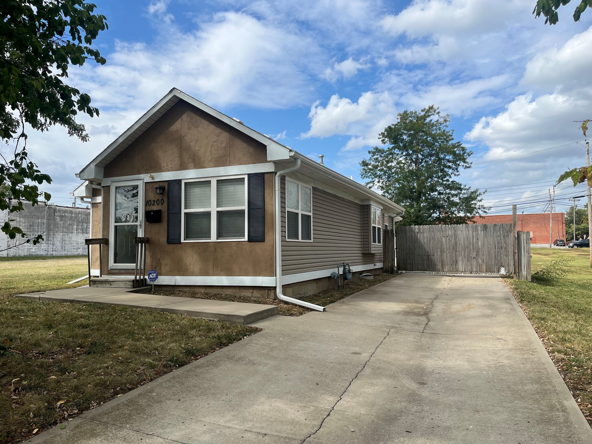 10200 E 63rd Ter, Kansas City, MO for Sale