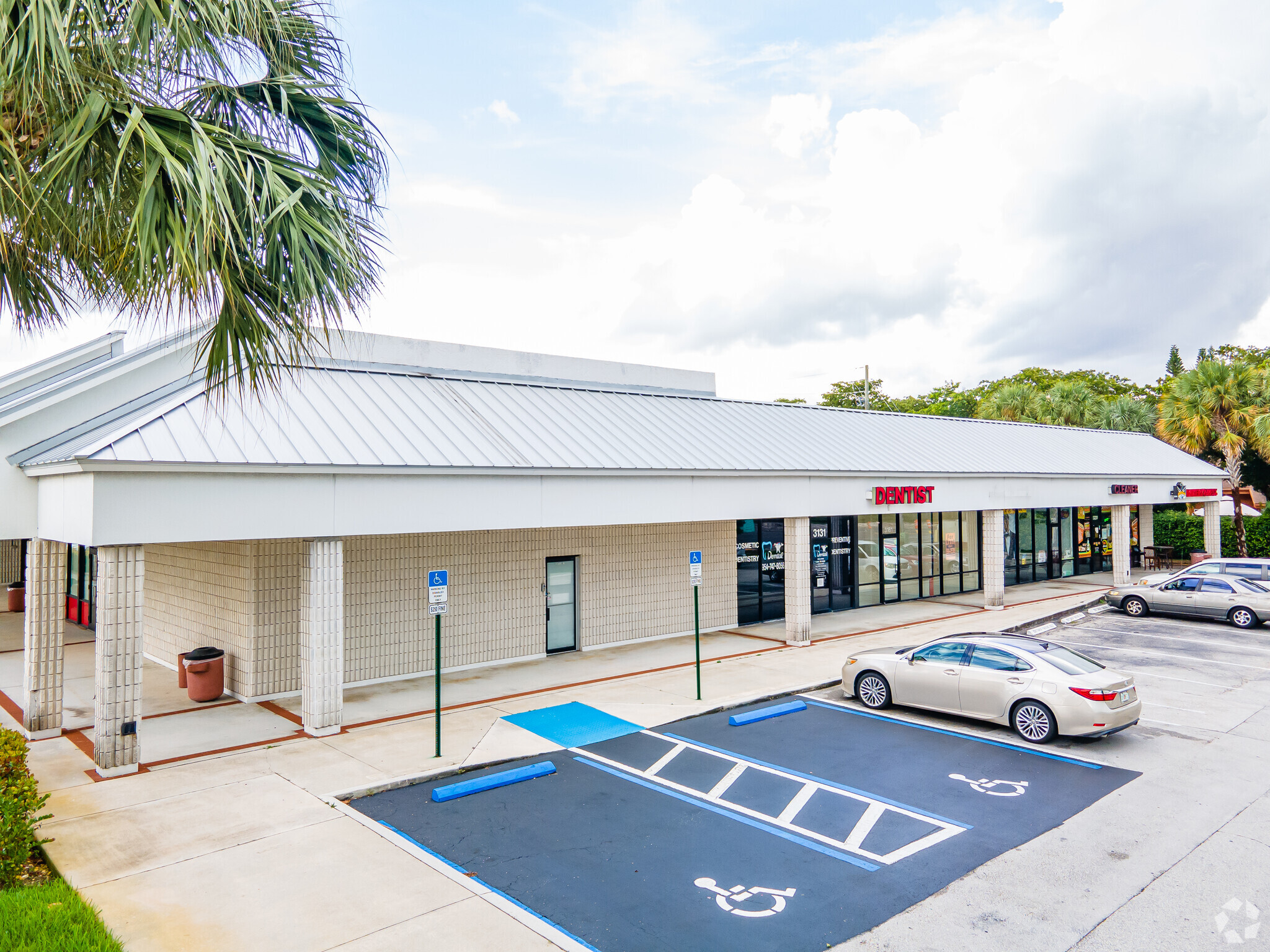 3131-3231 W Inverrary Blvd, Lauderhill, FL for Rent