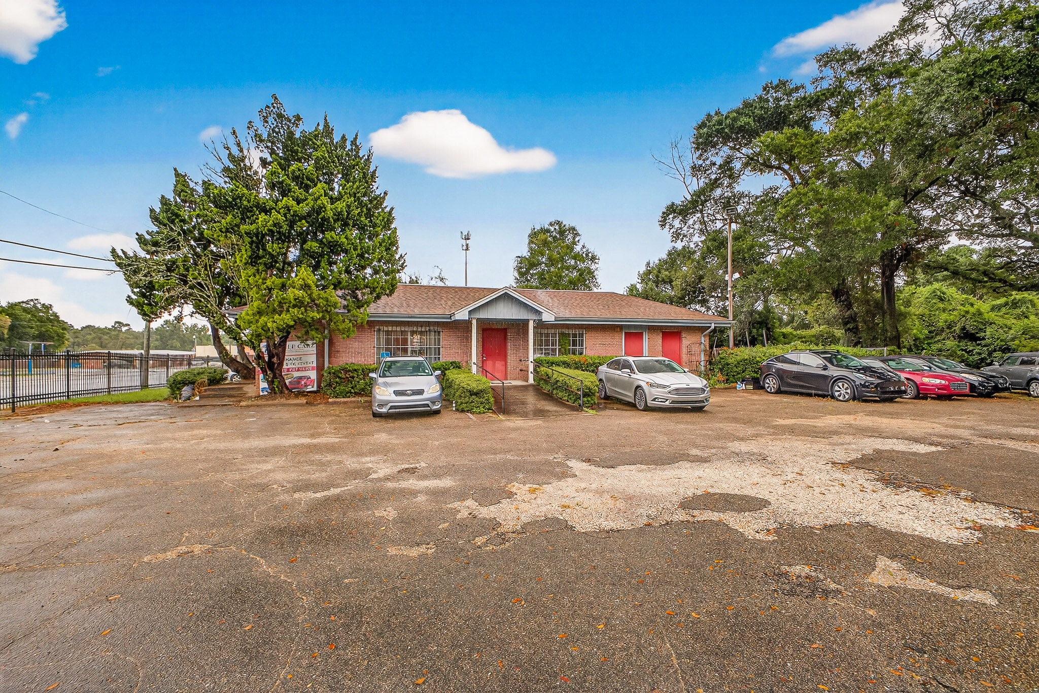 1500 N Pace Blvd, Pensacola, FL for Sale