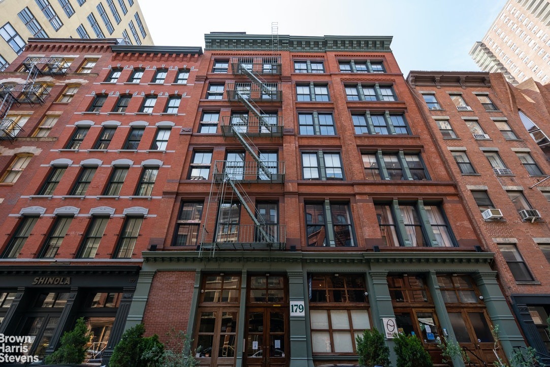 179 Franklin St, New York, NY for Rent