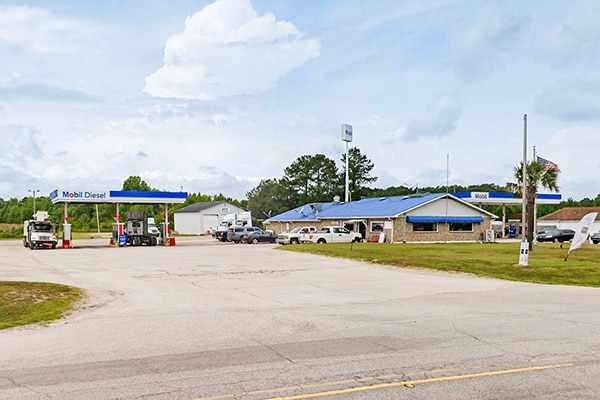 2215 Cale Yarborough Hwy, Timmonsville, SC for Sale