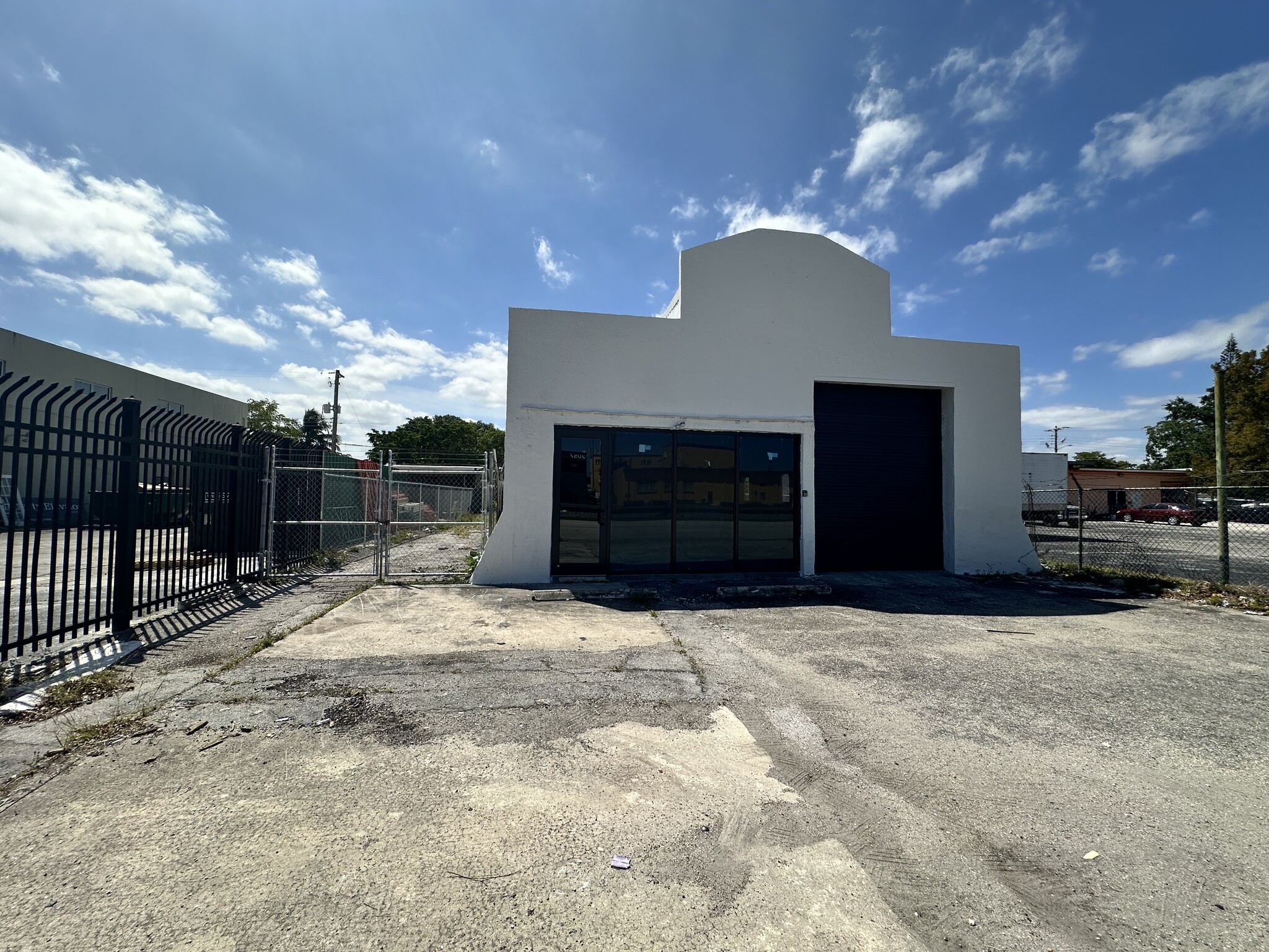 2012 N Dixie Hwy, Hollywood, FL for Sale