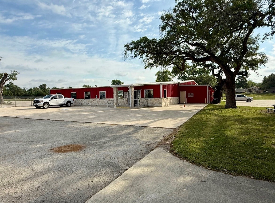 1200 Bensdale Rd, Pleasanton, TX for Sale