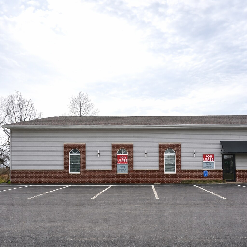 935 Boyson Ct, Hiawatha, IA for Rent