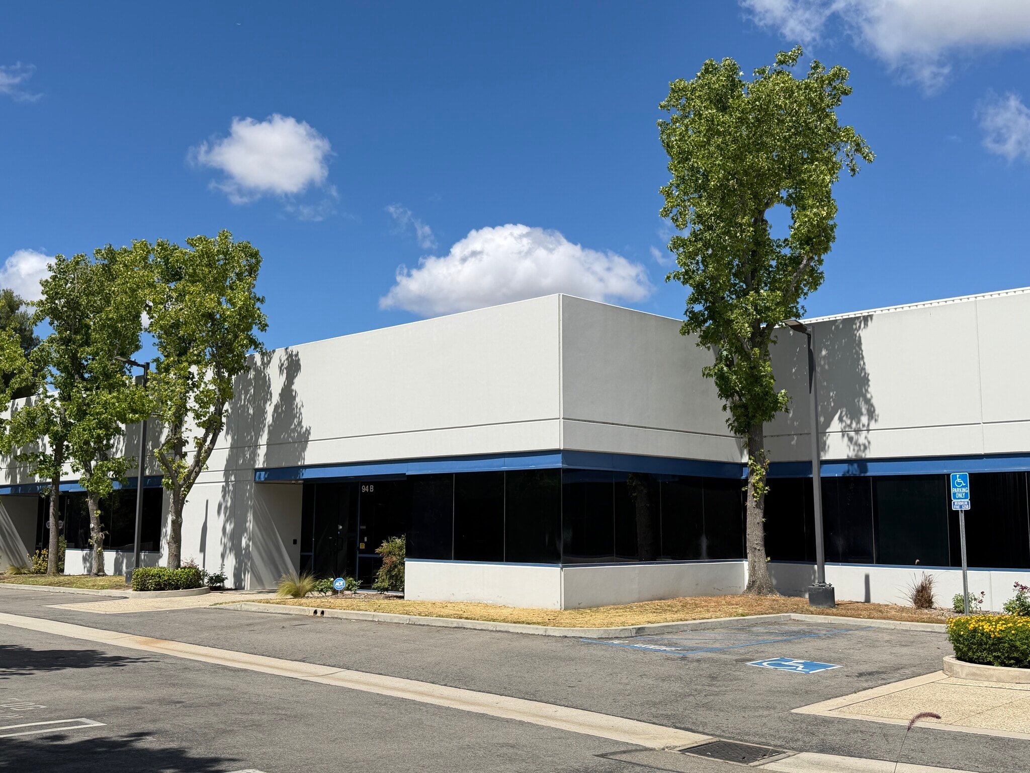 94 W Cochran St, Simi Valley, CA for Sale