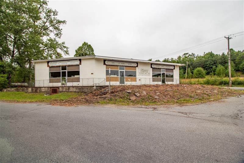 7031 State Route 52, Greenfield Park, NY for Sale