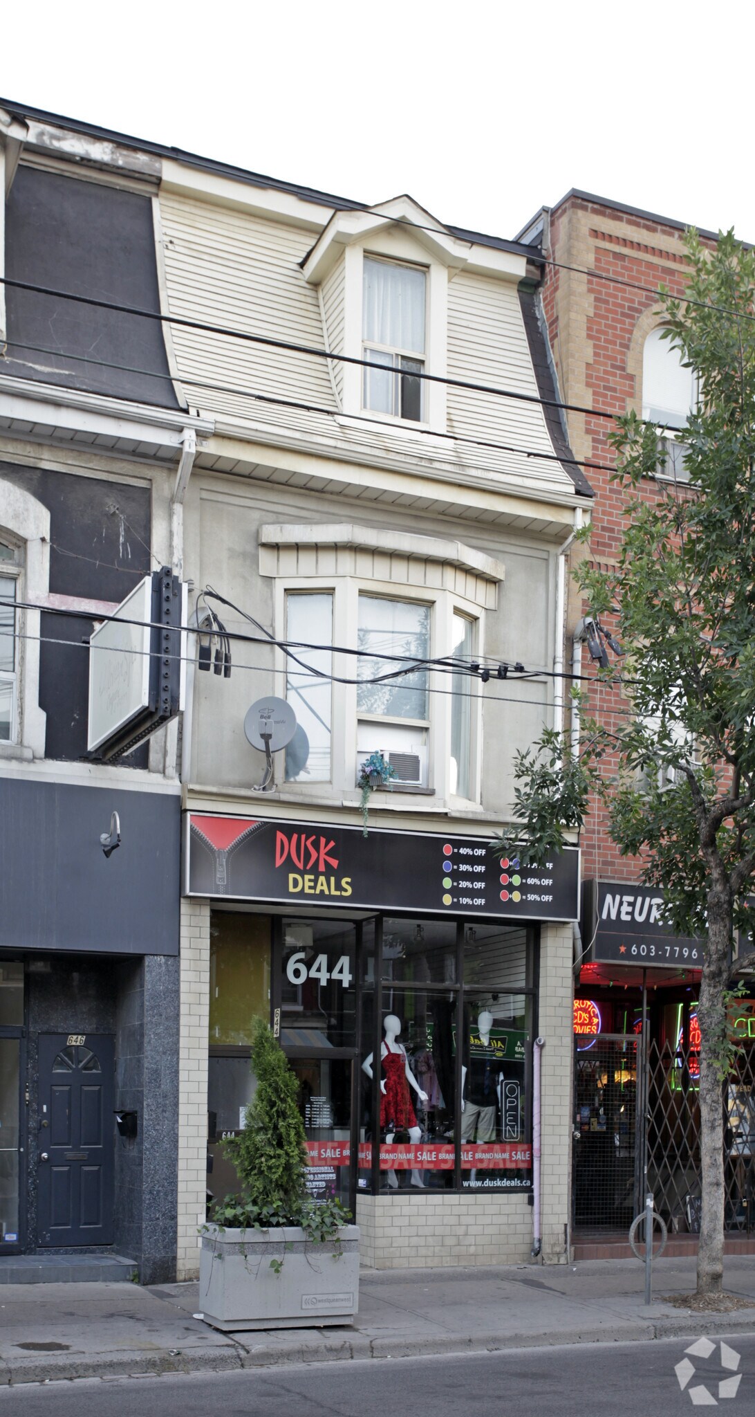 644 Queen St W, Toronto, ON for Rent