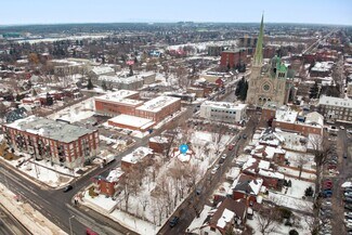 Longueuil, QC Residential - 15 Rue Charlotte
