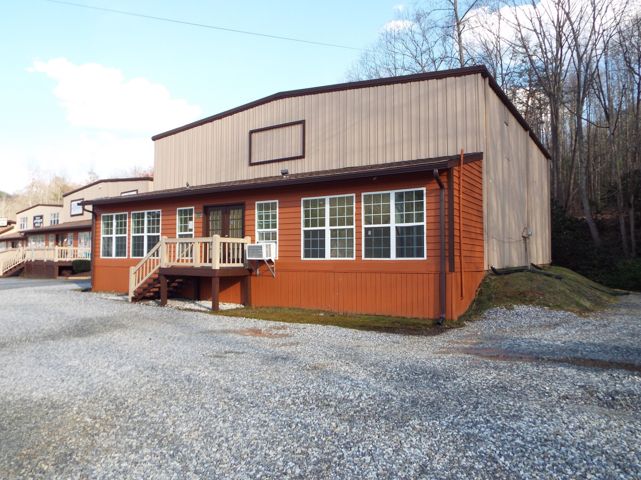 81 Gabriel Dr, Blairsville, GA for Rent