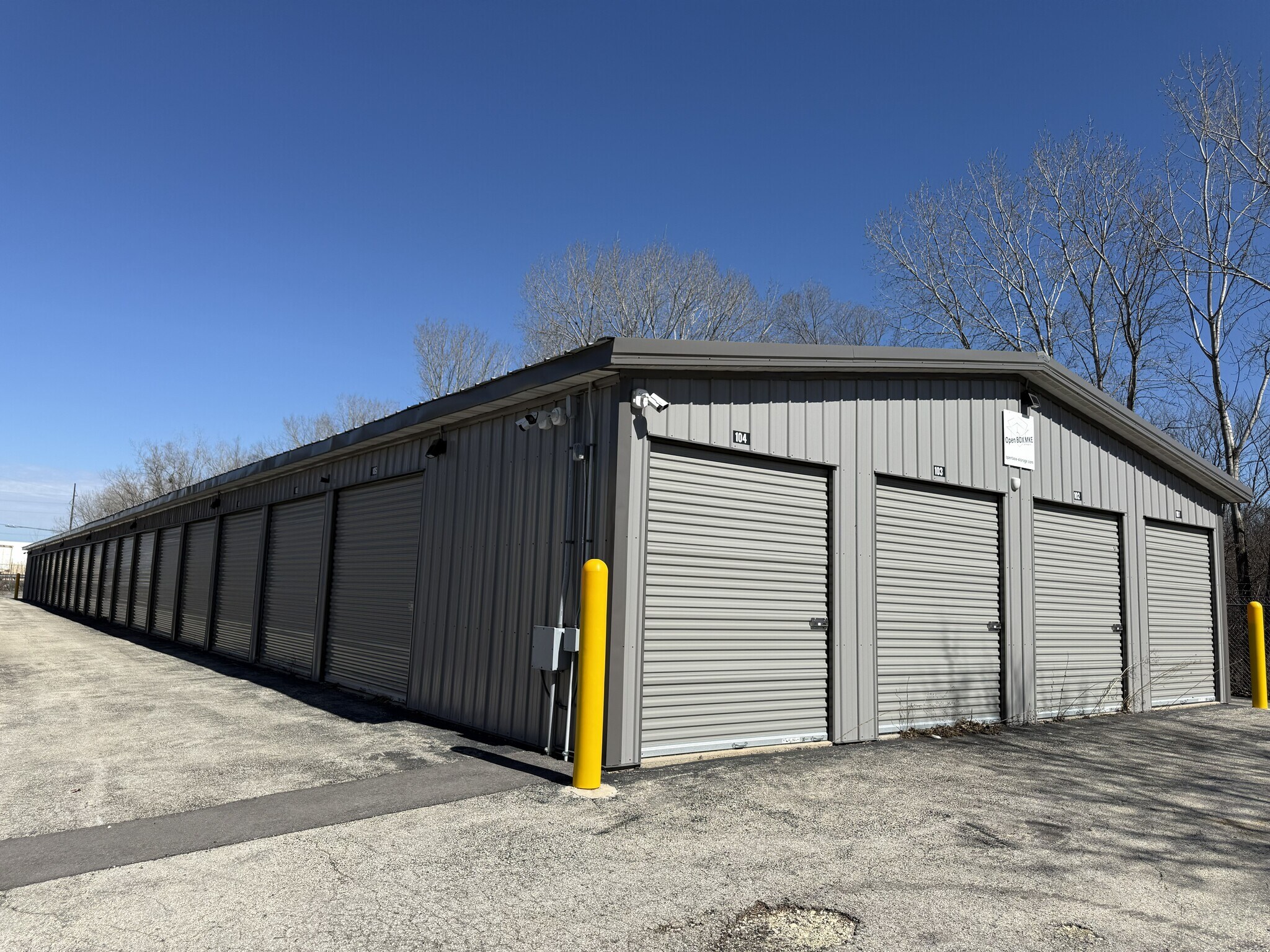 7420 W Bradley Rd, Milwaukee, WI for Sale