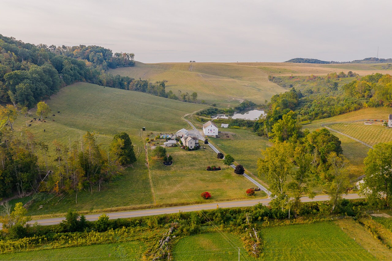 1188 Frys Valley Rd SW, New Philadelphia, OH for Sale