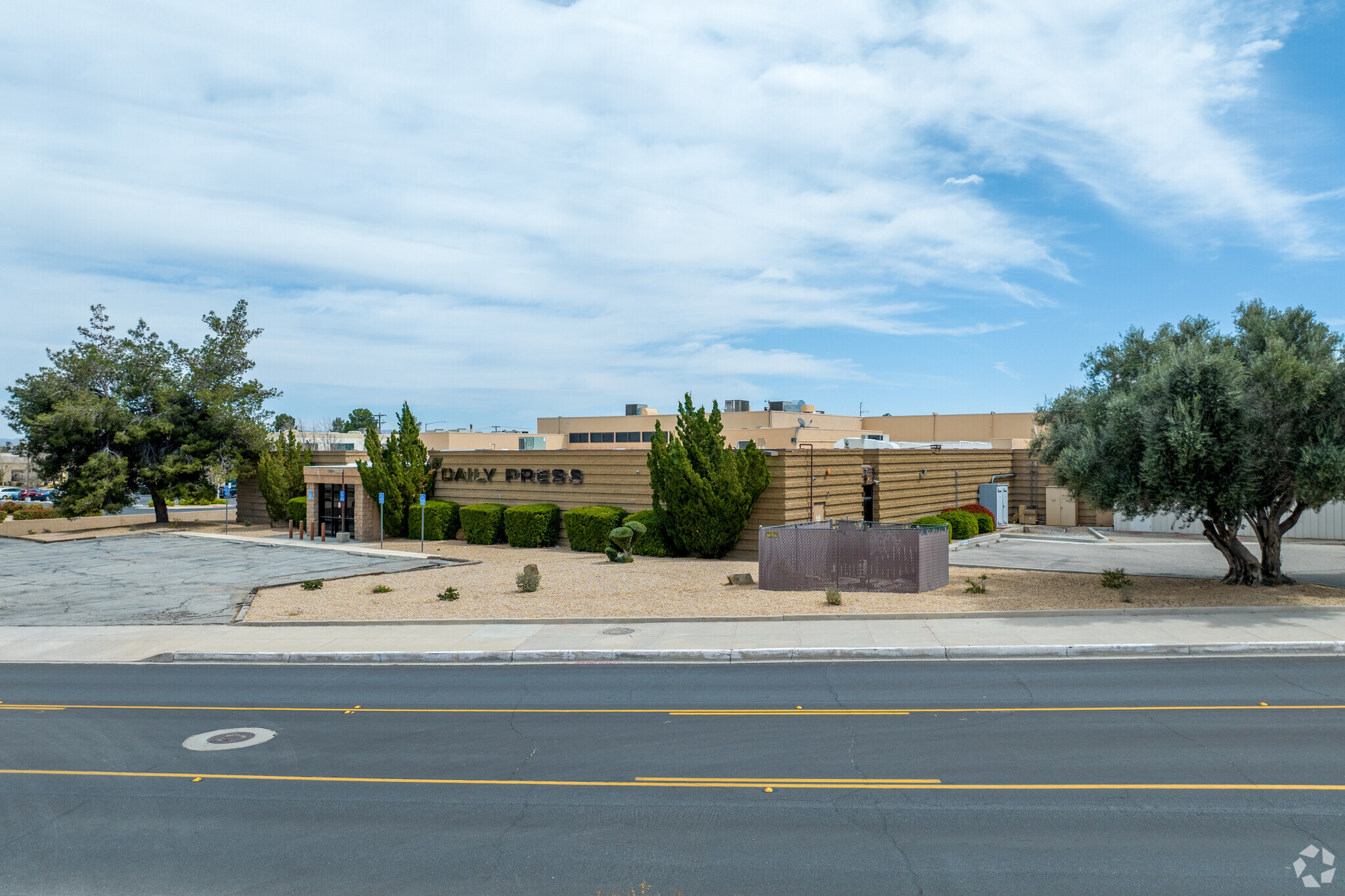 13843-13875 Park Ave, Victorville, CA for Rent