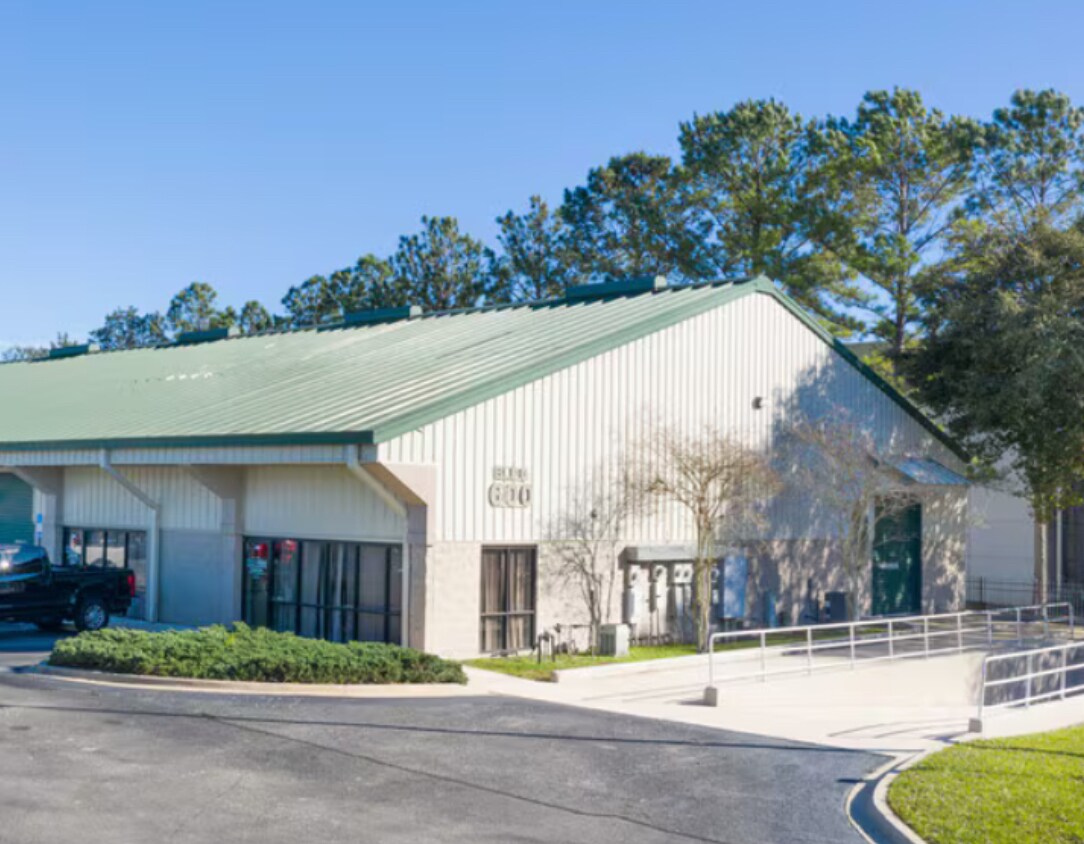 3653 Regent Blvd, Jacksonville, FL for Sale