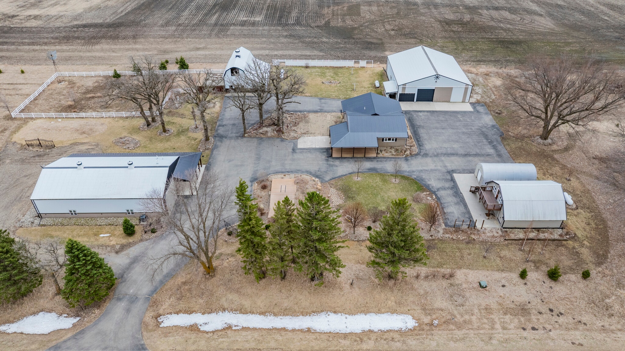 90917 240th St, Austin, MN for Sale