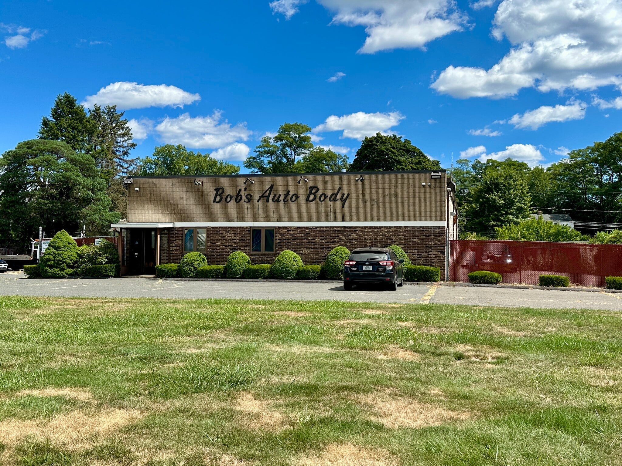 390 New State Rd, Manchester, CT for Sale