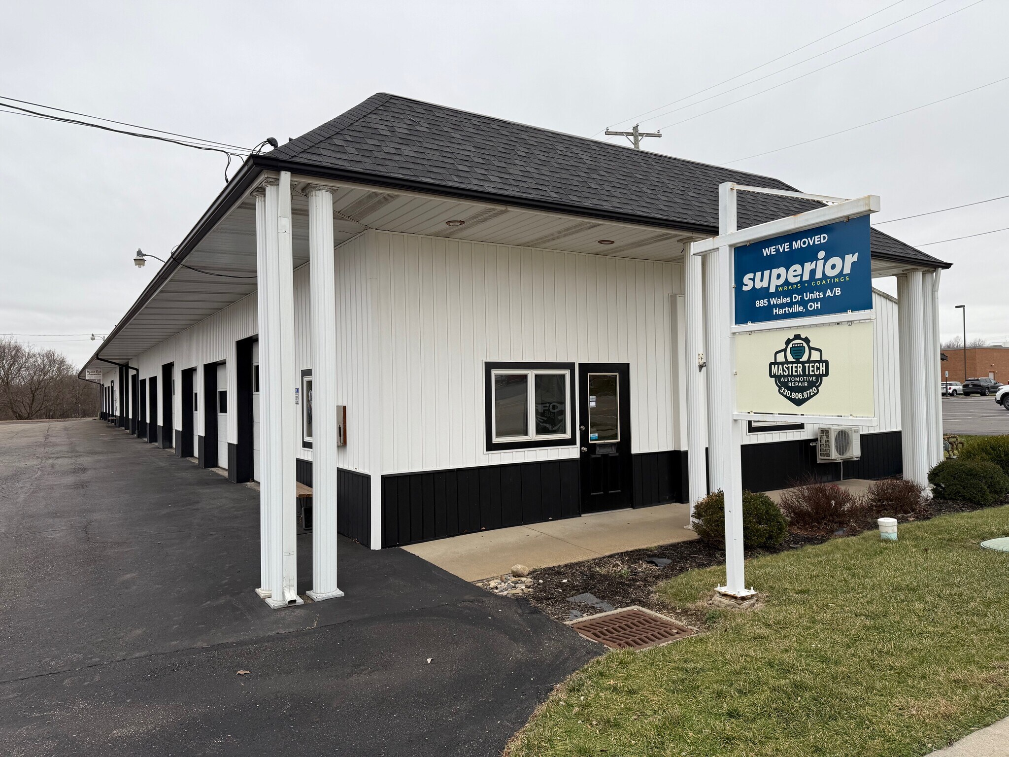 1208 W Maple St, Hartville, OH for Rent