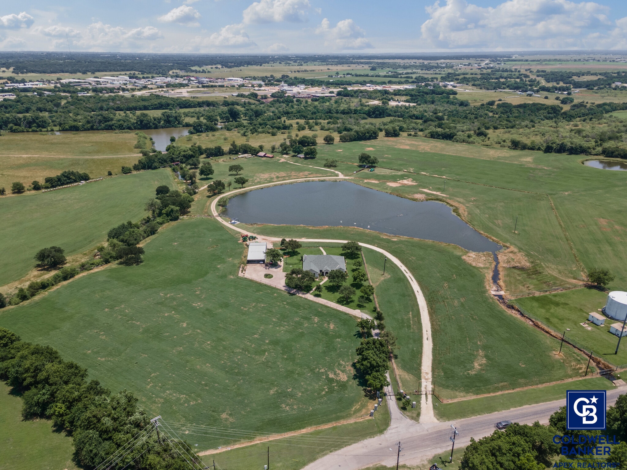 1221 Park Blvd, Cleburne, TX for Sale