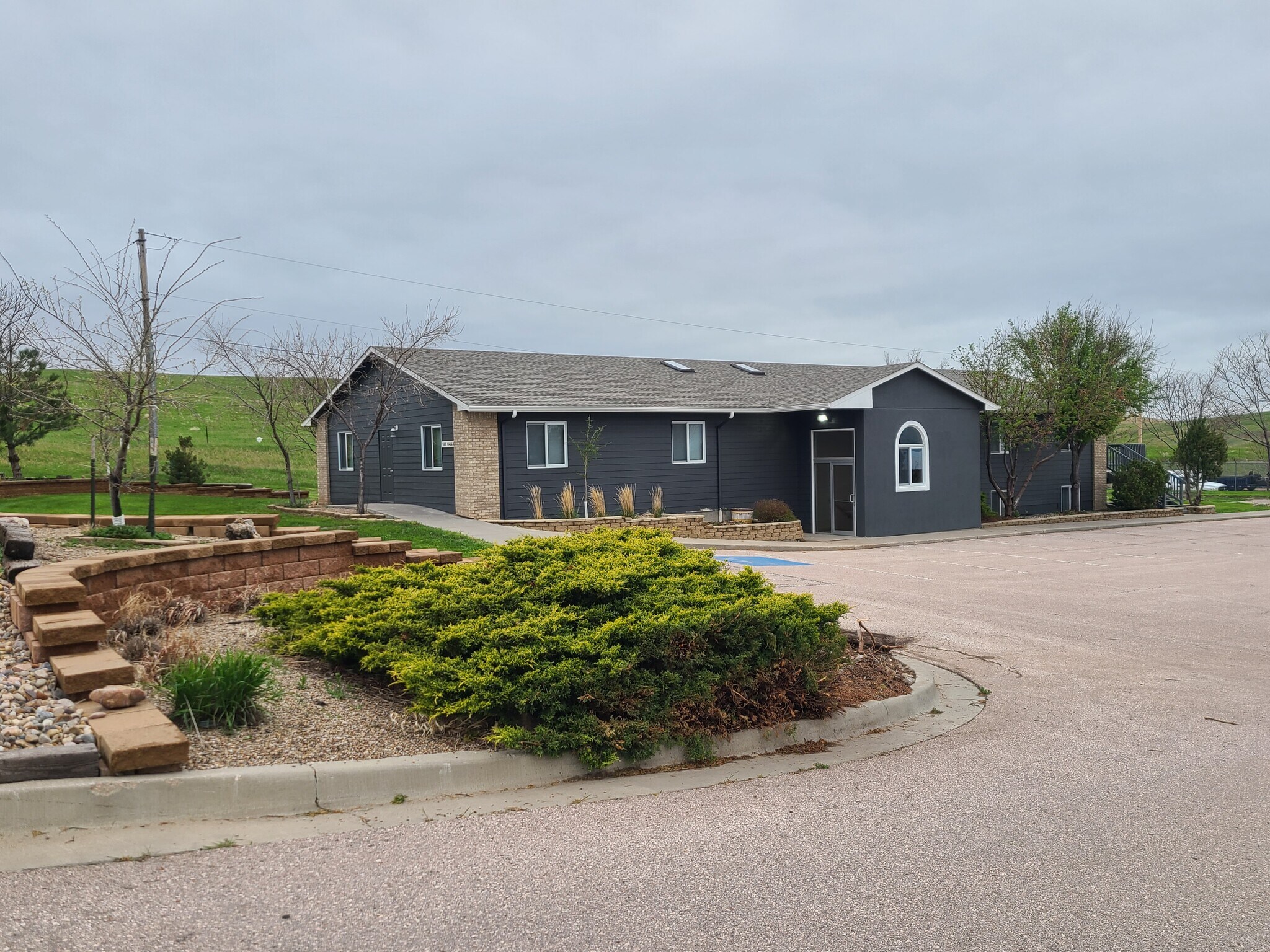 10 E Mall Dr Rapid City, SD 57701 Office Property for Lease on