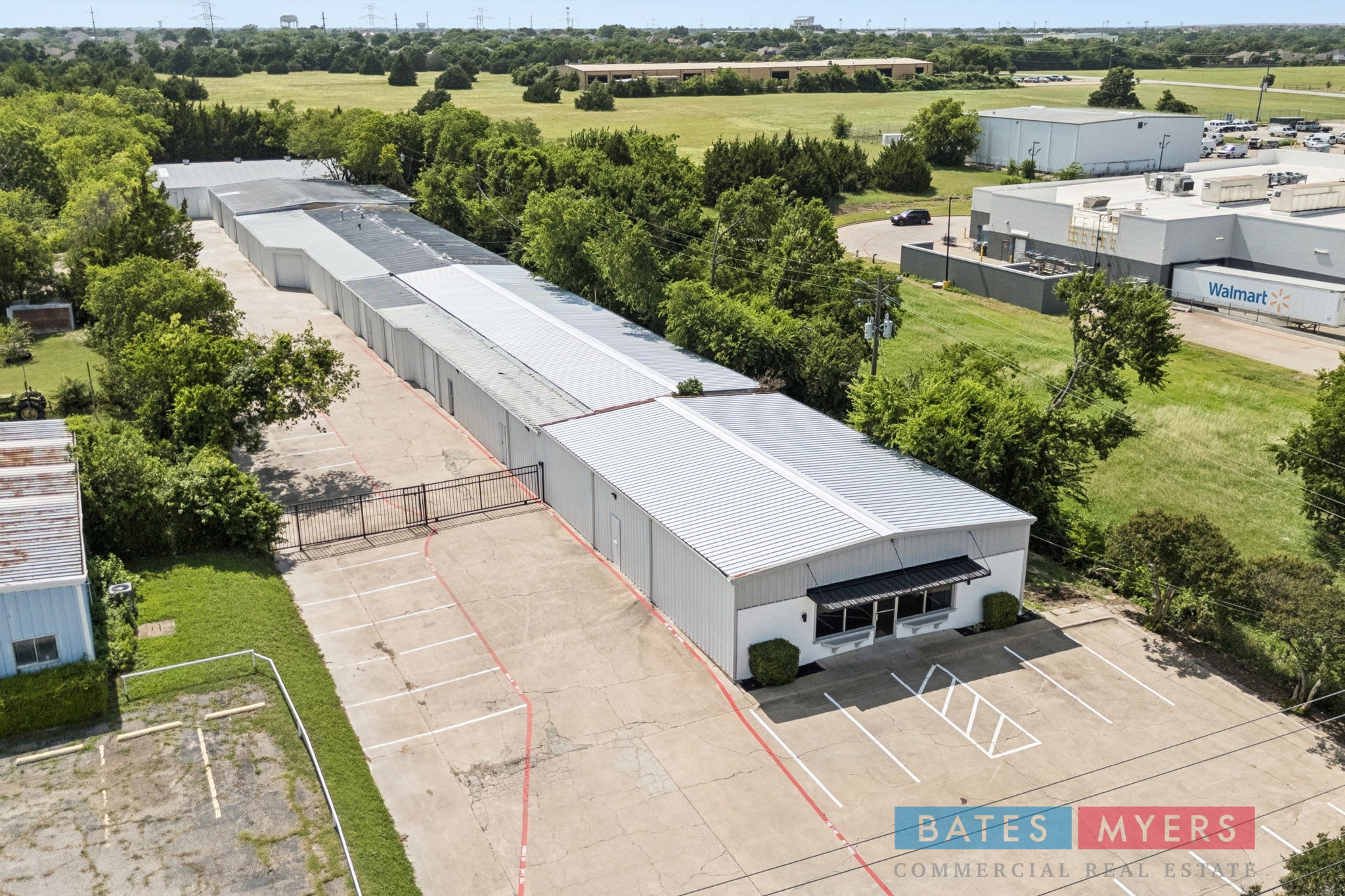 1101 S Hampton Rd, DeSoto, TX for Sale