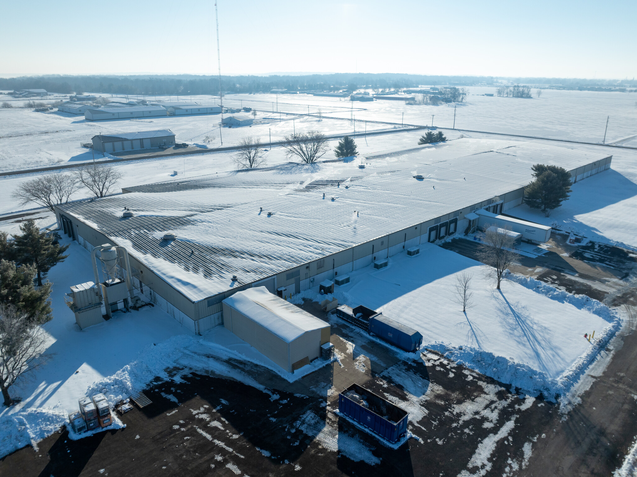 3750 Industrial Dr, Carlyle, IL for Rent