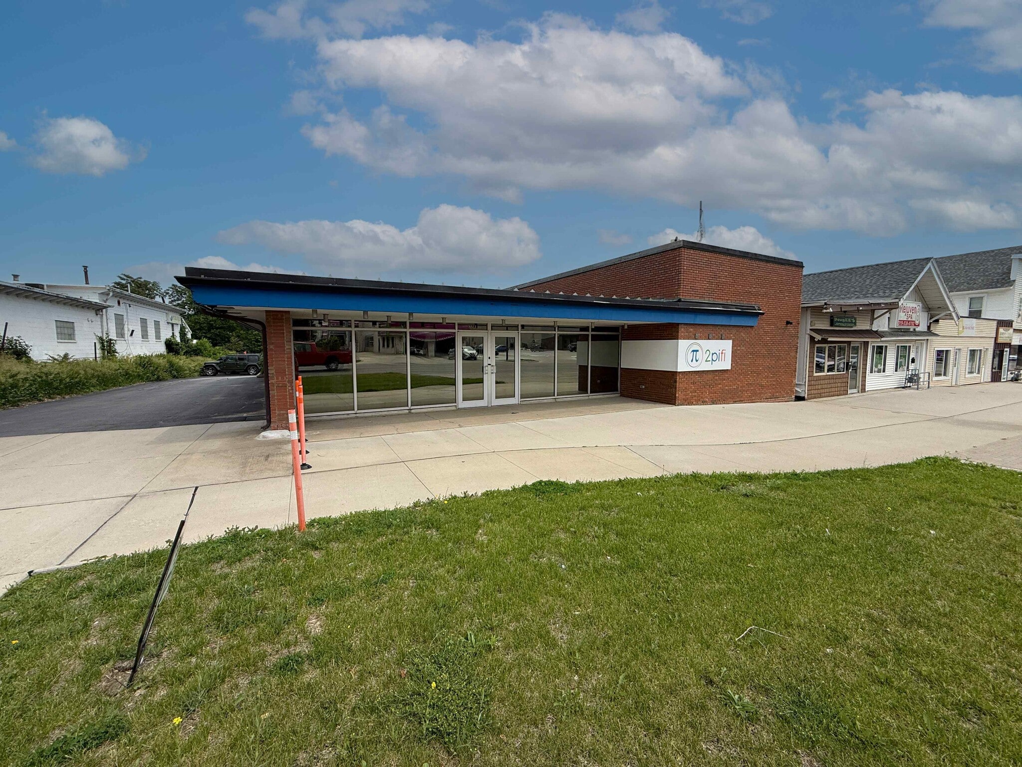 3223 1st Ave SE, Cedar Rapids, IA for Sale