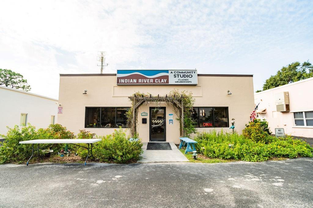 1239 16th St, Vero Beach, FL for Sale