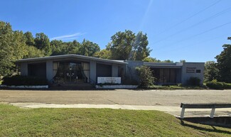 Helena, AR Storefront Retail/Office - 701 Oakland Ave