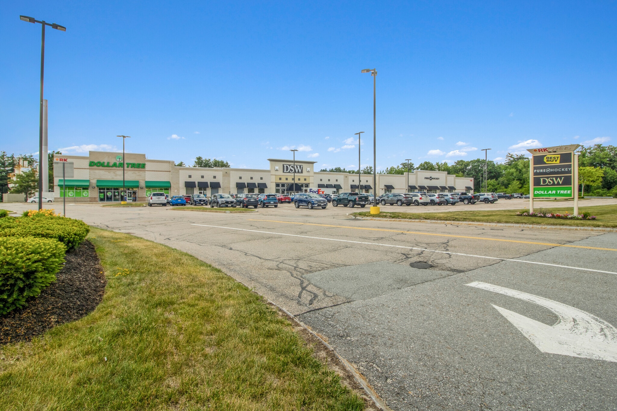 728 Donald Lynch Blvd, Marlborough, MA for Sale