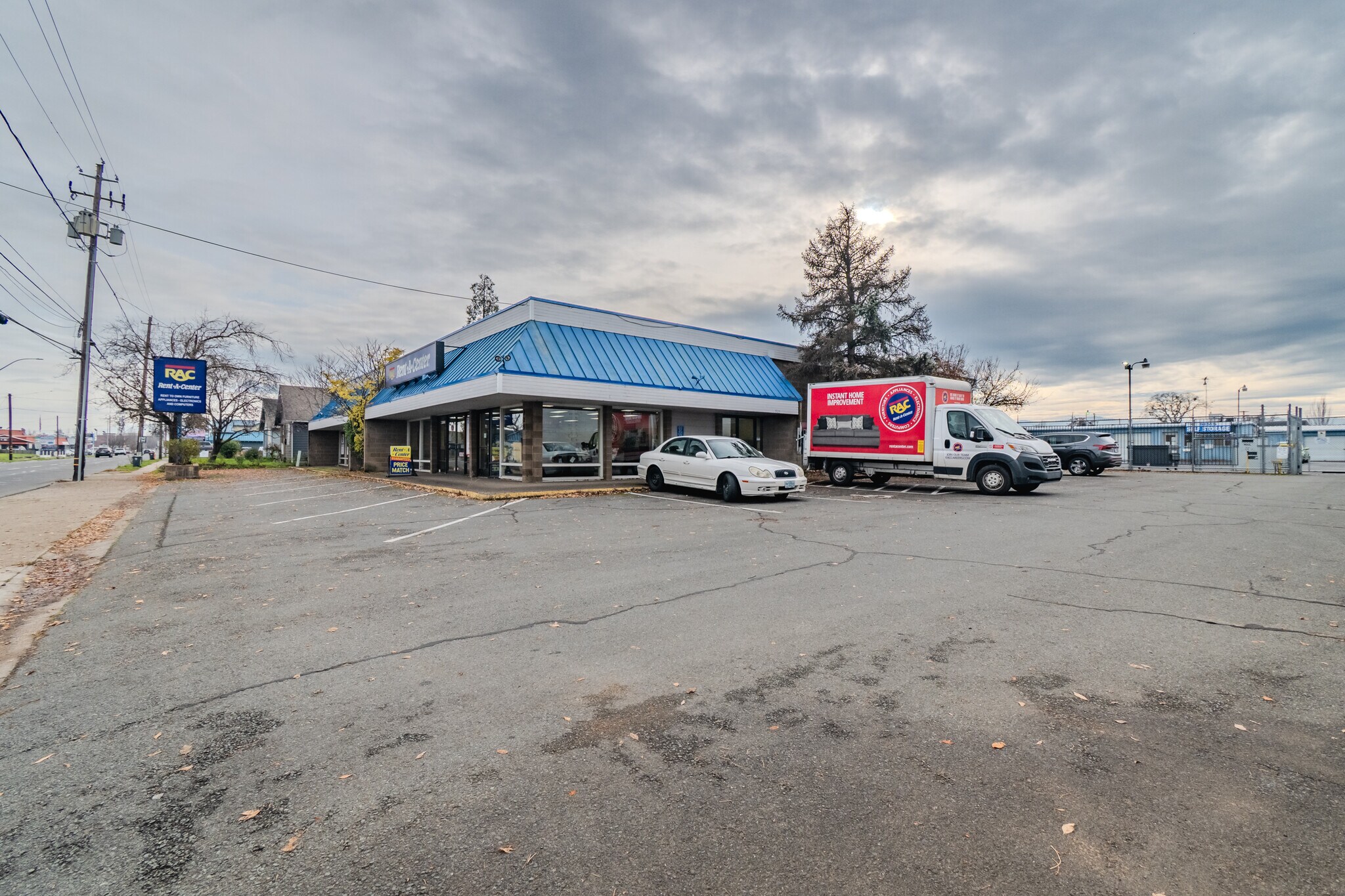 925 N Central Ave, Medford, OR for Sale