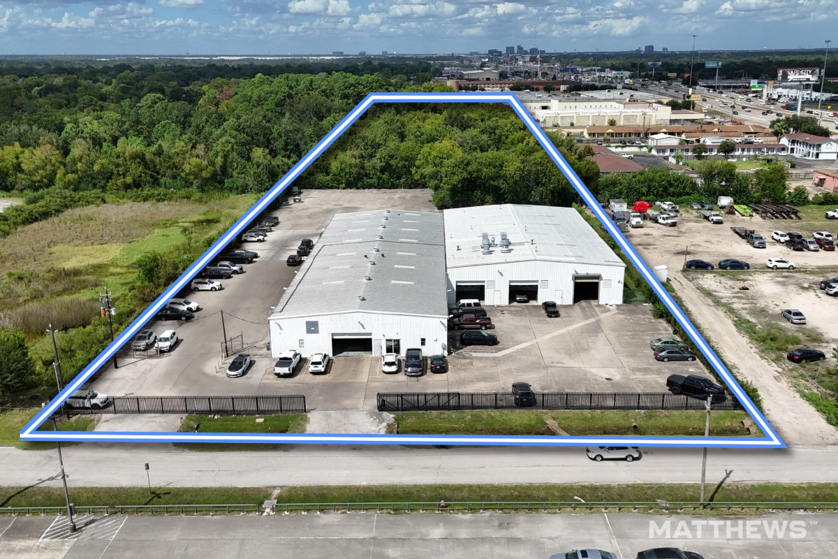 600 Dewalt St, Houston, TX for Sale