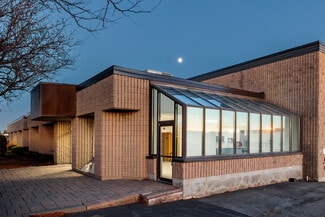 Dorval, QC Warehouse - 1660-1700 Boul Hymus