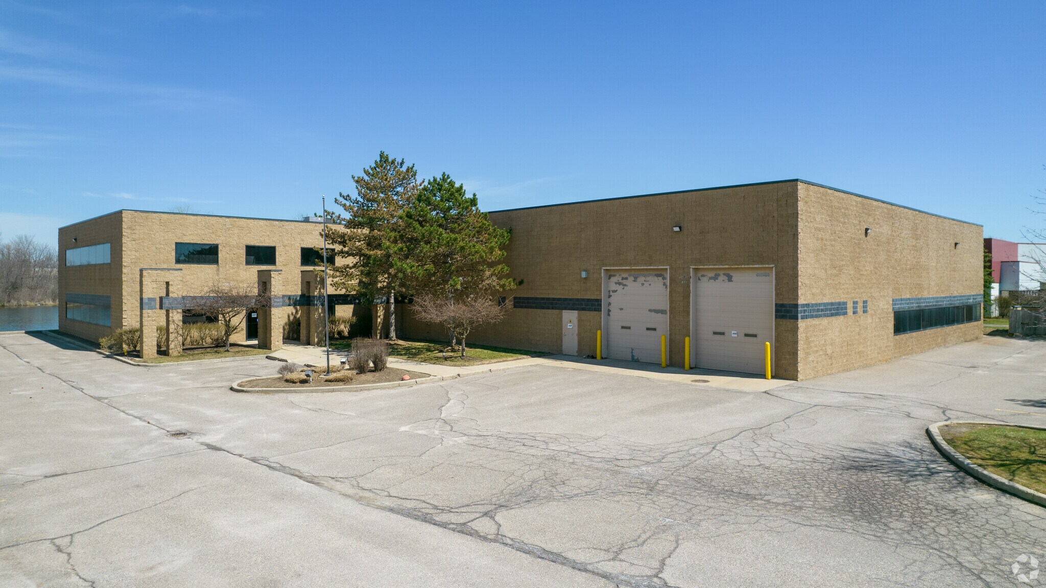46912 Liberty Dr Wixom, MI 48393 Industrial Property for Sale on