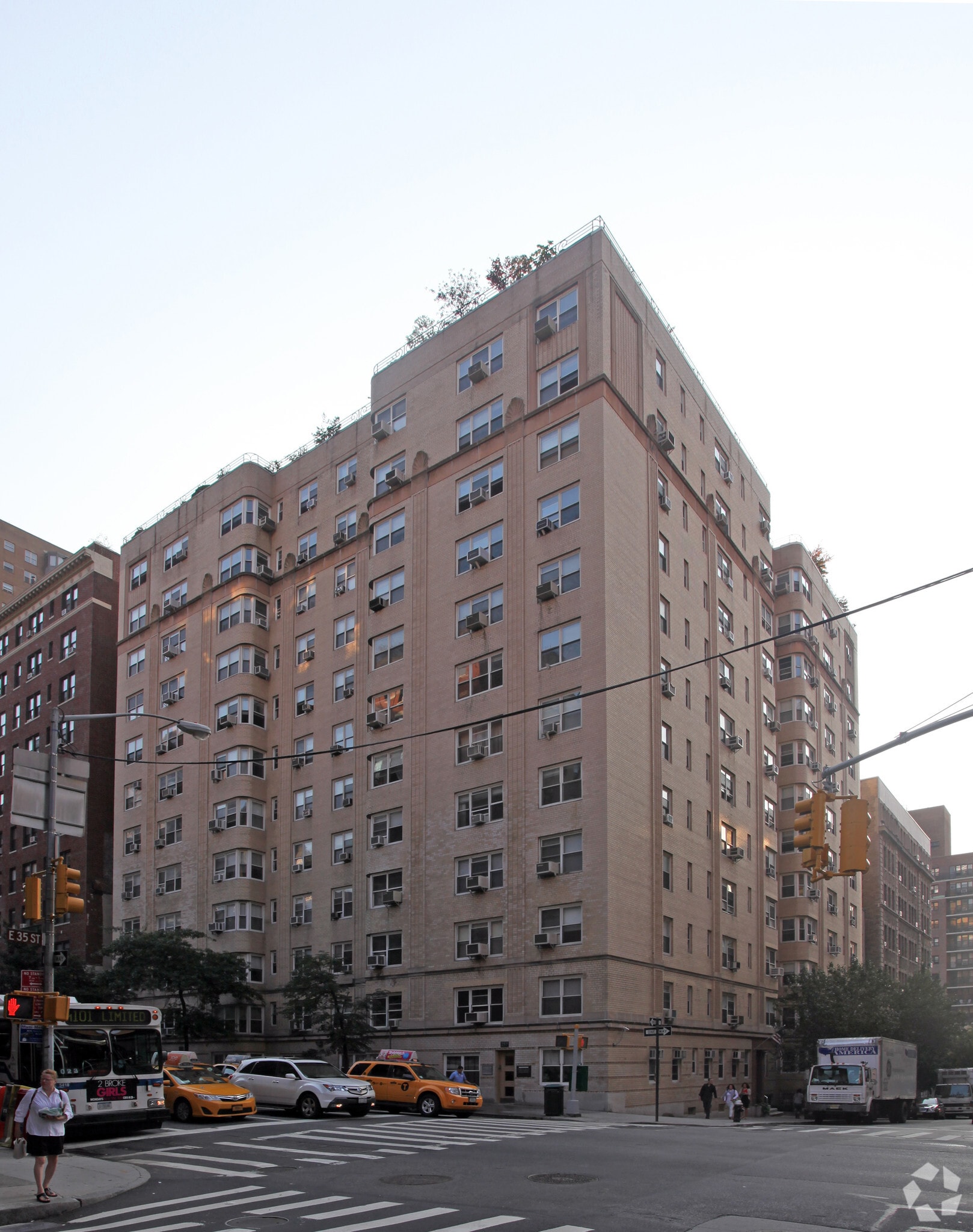 139 E 35th St, New York, NY for Rent