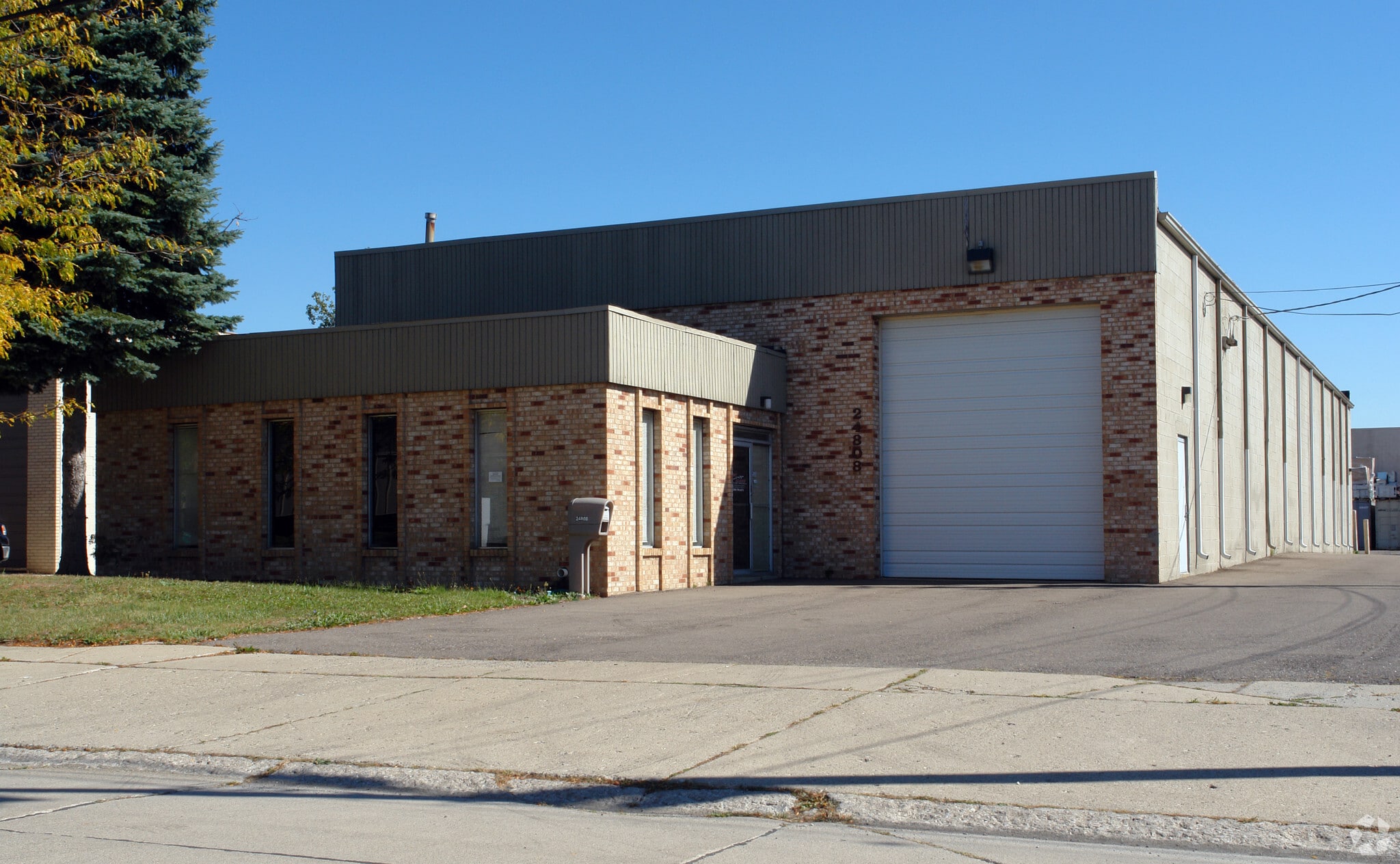 24808 Romano St, Warren, MI for Sale