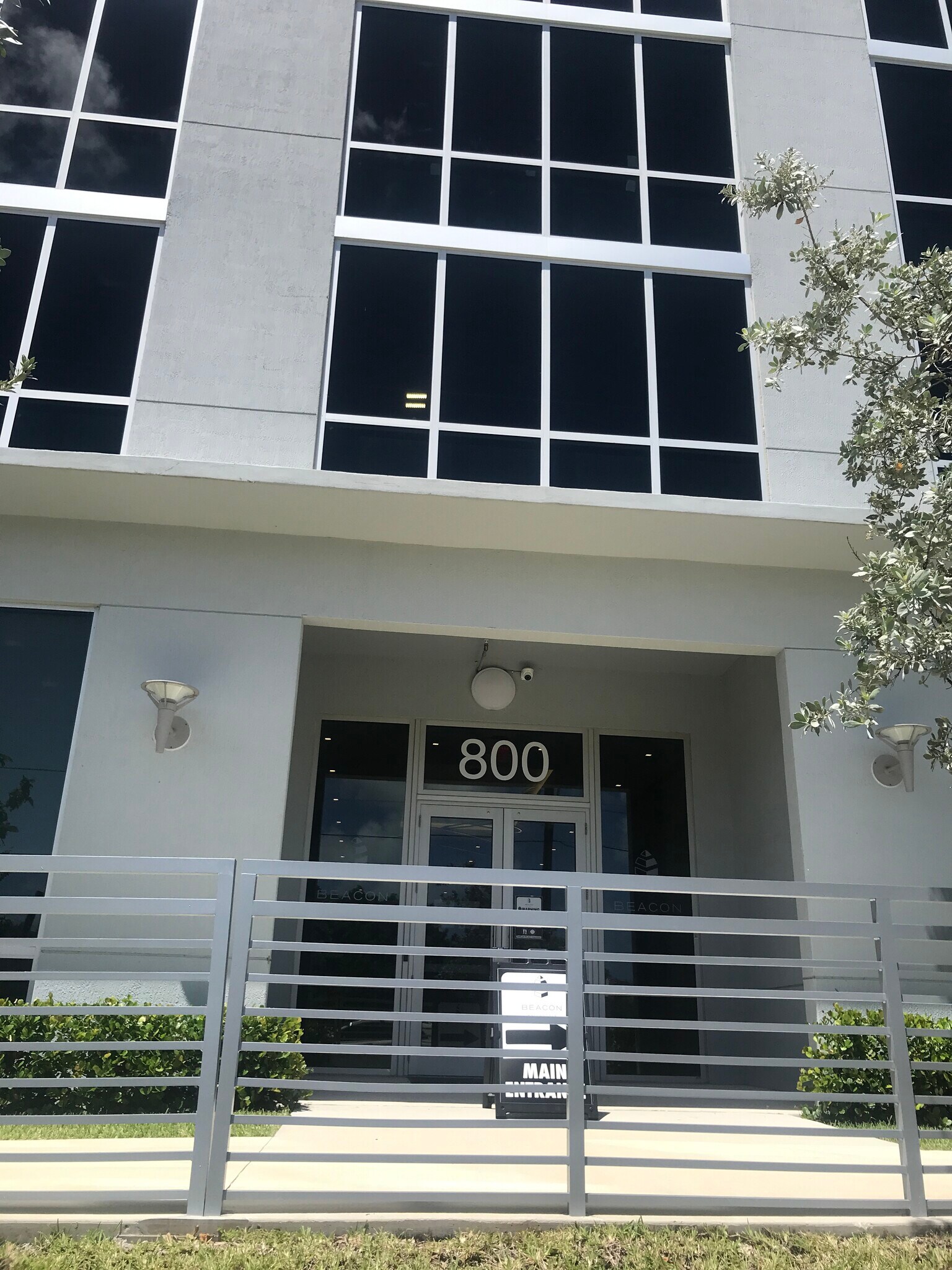 800 SE 4th Ave, Hallandale Beach, FL for Sale