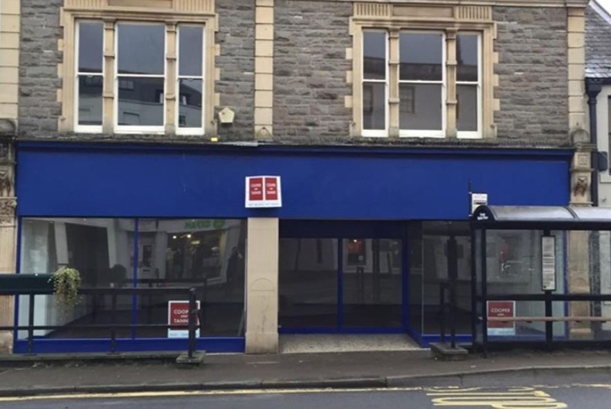 22-23A Market Pl, Frome, SOM for Sale