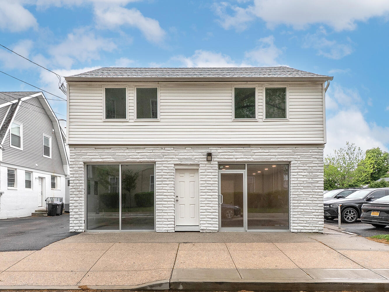 31 Myrtle St, Manhasset, NY for Rent