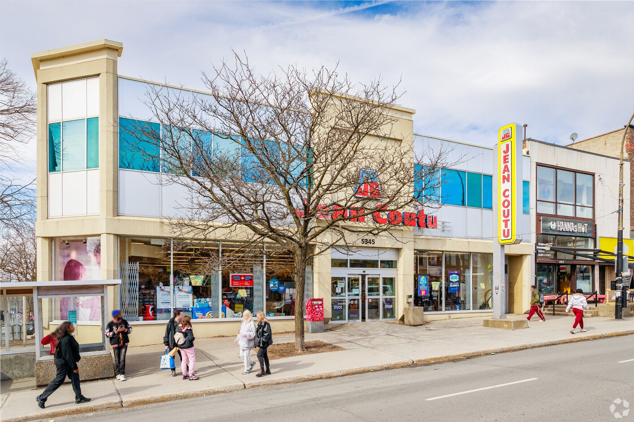 5141 Av Coolbrook, Montréal, QC for Rent