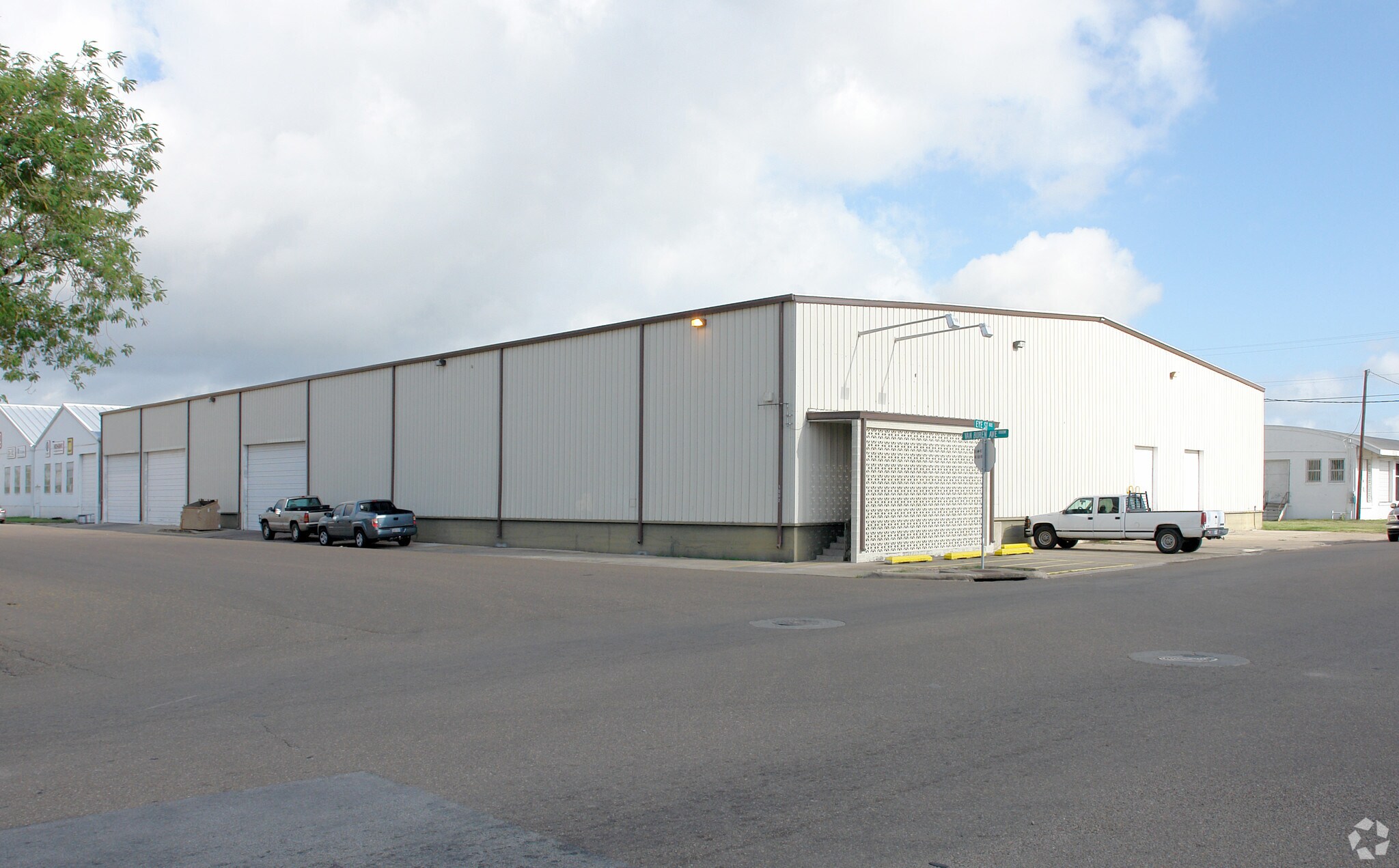 1002 Van Buren Ave Harlingen, TX 78550 Industrial Property for Sale